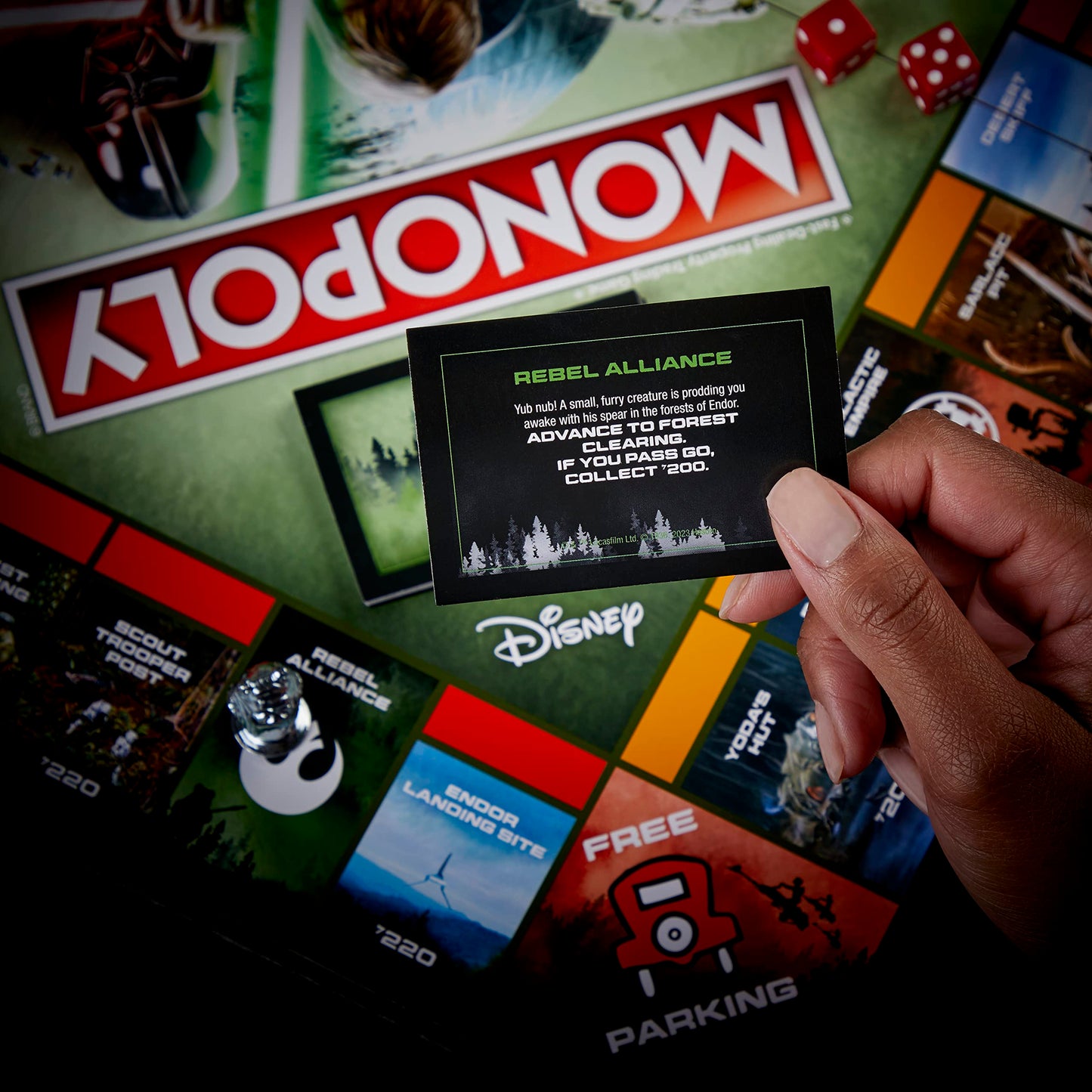 Monopoly Hasbro Gaming: Star Wars of The Jedi - Juego de mesa para 2-6 jugadores, inspirado en la película Jedi, juego para familias y niños a partir de 8 años (exclusivo de Amazon)