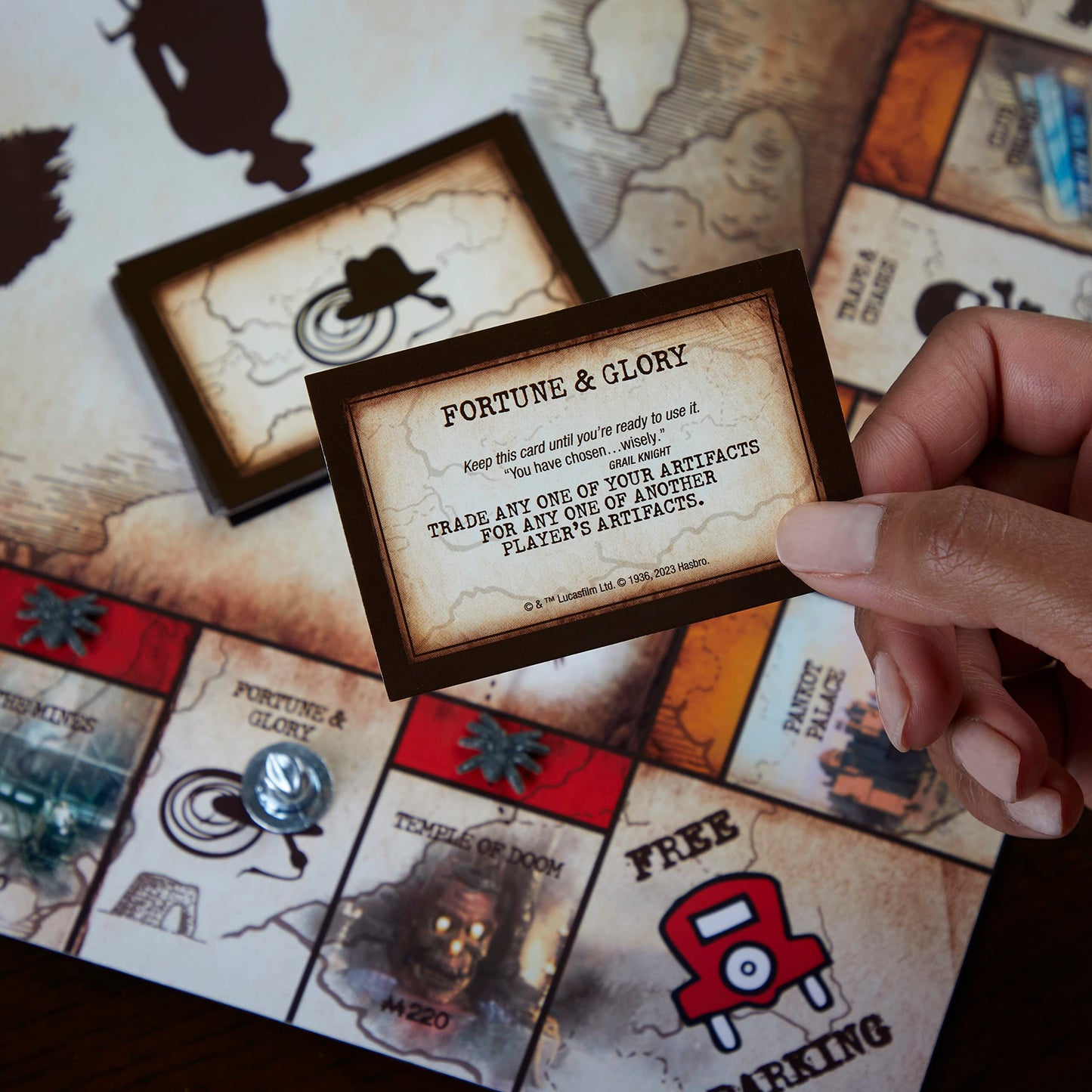 Hasbro Gaming Juego Monopoly Indiana Jones, inspirado en las pel culas de Indiana Jones, juego de mesa para 2-6 jugadores, para ni os a partir de 8 a os