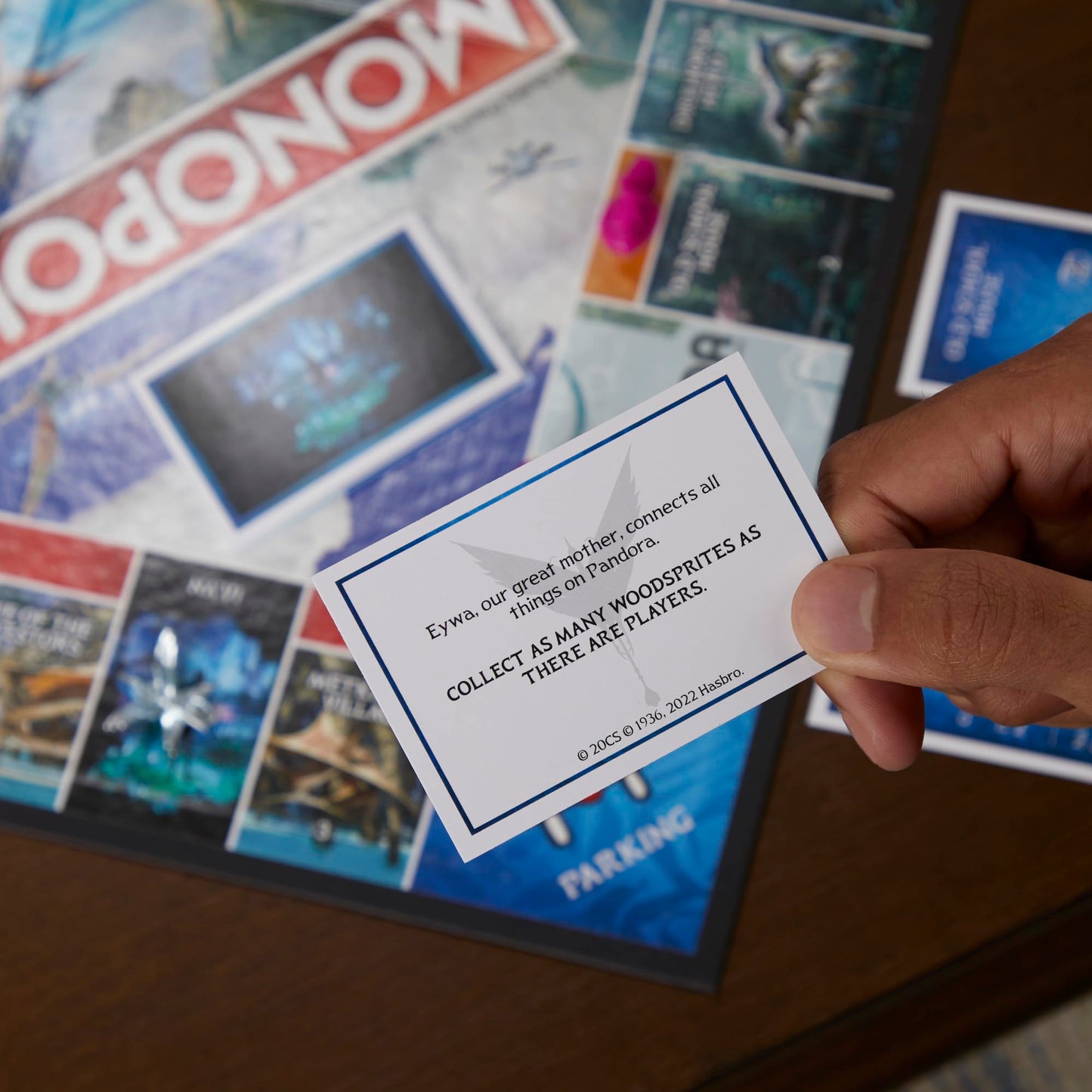 Cartas de propiedades y cartas especiales de Monopoly Avatar