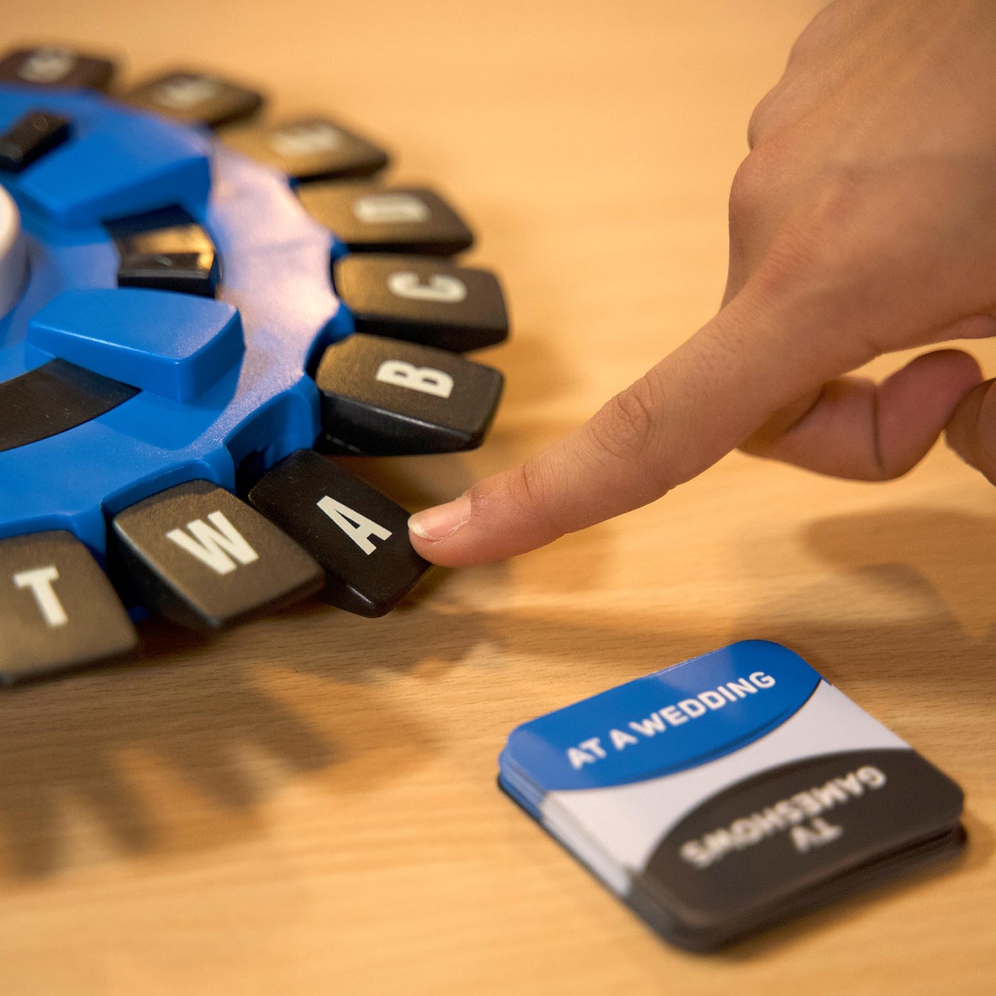 TAPPLE – Juego de mesa de palabras rápido