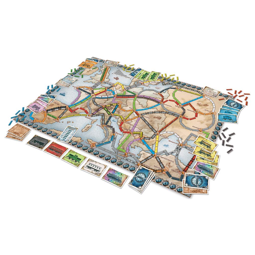 Tablero del juego de mesa Aventureros al Tren Europa con mapa ferroviario de Europa